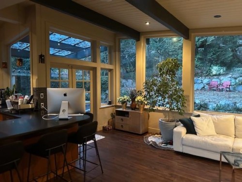 4035 Rose Crescent, West Vancouver, BC 