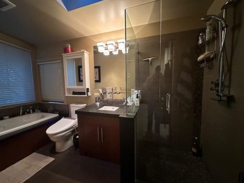 4035 Rose Crescent, West Vancouver, BC 