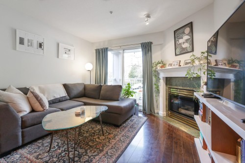 304-135 Eleventh Street, New Westminster, BC 