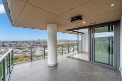 18xx-4890 Lougheed Highway  Burnaby, BC V5C 0N2