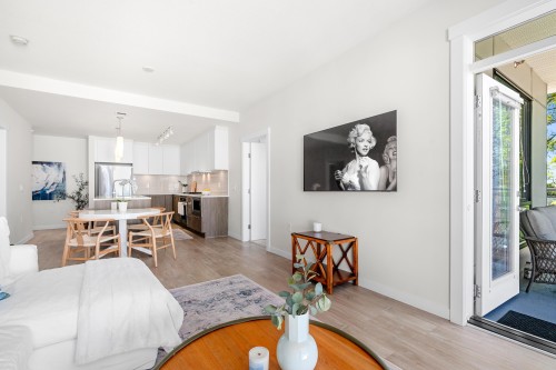 205-615 3Rd Street E, North Vancouver, BC 