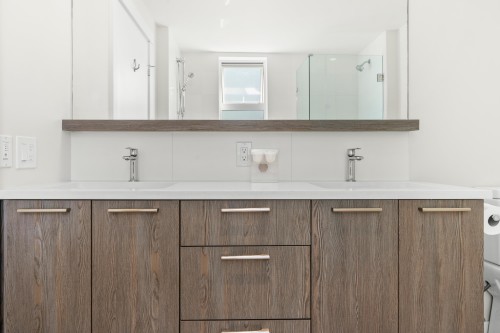 205-615 3Rd Street E, North Vancouver, BC 