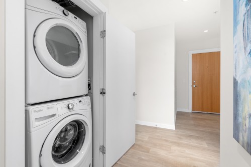 205-615 3Rd Street E, North Vancouver, BC 