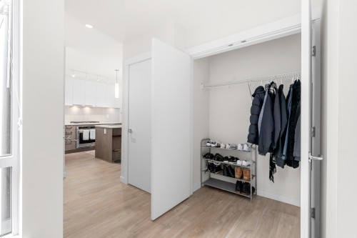 205-615 3Rd Street E, North Vancouver, BC 