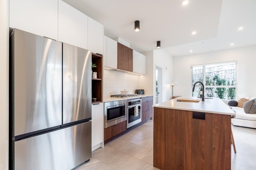 110-623 Kemsley Avenue, Coquitlam, BC 