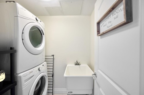 401-199 Victory Ship Way, North Vancouver, BC 