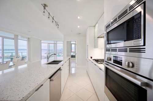 401-199 Victory Ship Way, North Vancouver, BC 