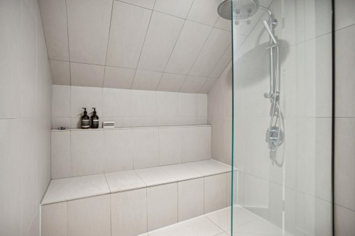 1851 16Th Avenue E, Vancouver, BC 