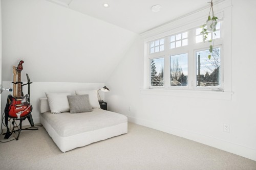 1851 16Th Avenue E, Vancouver, BC 