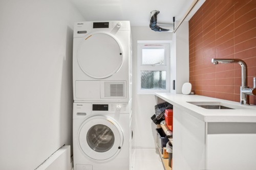 1851 16Th Avenue E, Vancouver, BC 