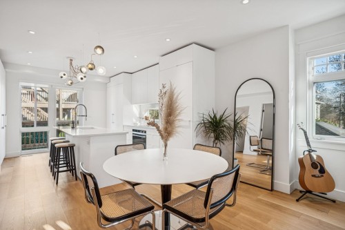 1851 16Th Avenue E, Vancouver, BC 