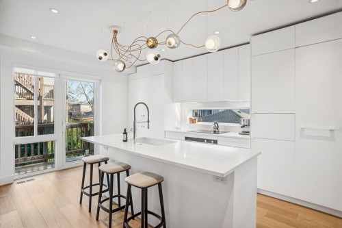 1851 16Th Avenue E, Vancouver, BC 