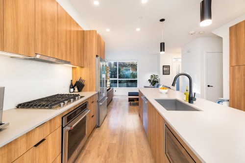 13-533 3Rd Street E, North Vancouver, BC 