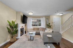 38-12449 191 Street  Pitt Meadows, BC V3Y 2R4