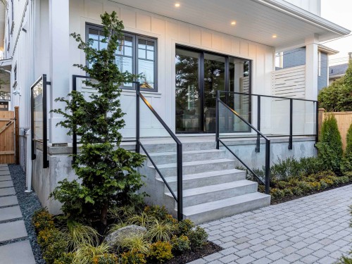 2-3919 18Th Avenue W, Vancouver, BC 