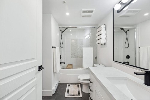 232-4550 Fraser Street, Vancouver, BC 