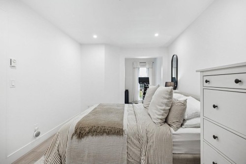 232-4550 Fraser Street, Vancouver, BC 