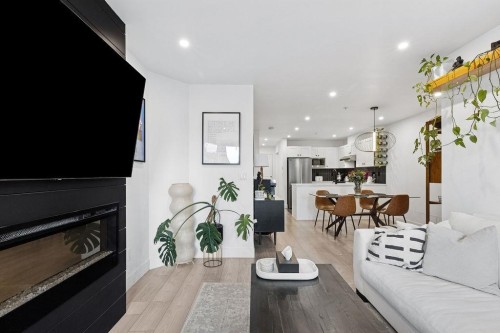 232-4550 Fraser Street, Vancouver, BC 