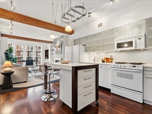 301-1275 Hamilton Street, Vancouver, BC 