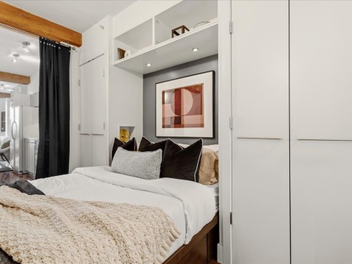 301-1275 Hamilton Street, Vancouver, BC 