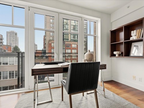 301-1275 Hamilton Street, Vancouver, BC 