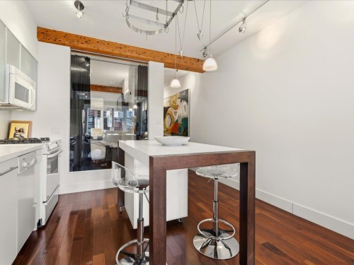 301-1275 Hamilton Street, Vancouver, BC 