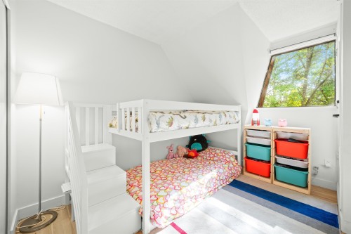 3192 Mountain Highway, North Vancouver, BC 