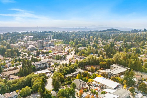 3192 Mountain Highway, North Vancouver, BC 