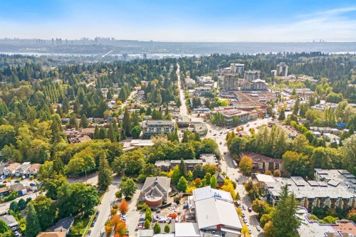 3192 Mountain Highway, North Vancouver, BC 