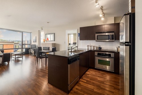 506-4182 Dawson Street, Burnaby, BC 