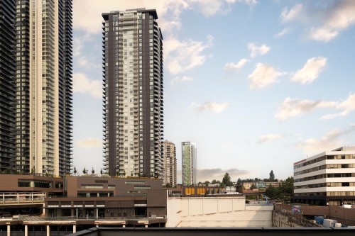 506-4182 Dawson Street, Burnaby, BC 