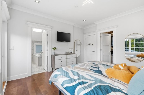 5058 Dunbar Street, Vancouver, BC 