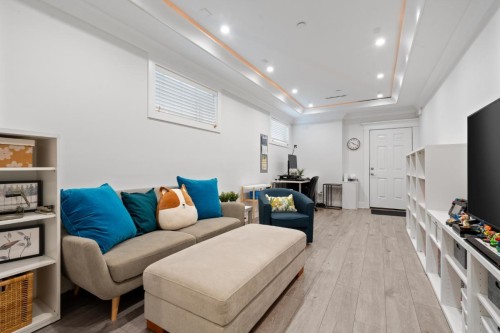 5058 Dunbar Street, Vancouver, BC 