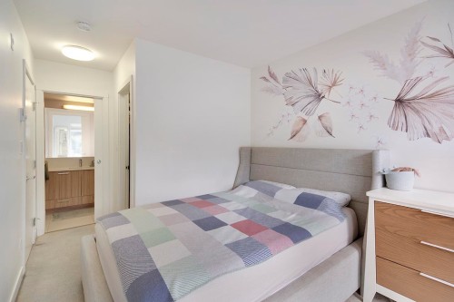 206-1061 Marine Drive, North Vancouver, BC 