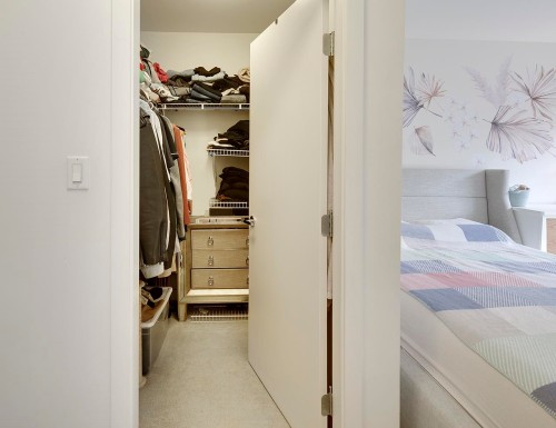 206-1061 Marine Drive, North Vancouver, BC 