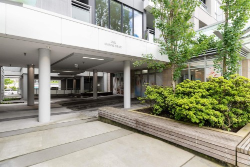 206-1061 Marine Drive, North Vancouver, BC 