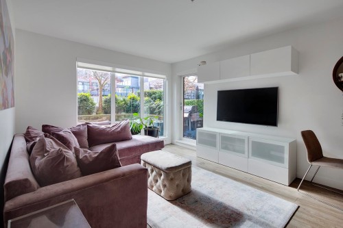 206-1061 Marine Drive, North Vancouver, BC 