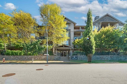 112-250 Salter Street, New Westminster, BC 