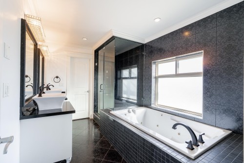 8588 Armstrong Avenue, Burnaby, BC 