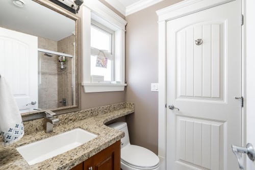 8588 Armstrong Avenue, Burnaby, BC 