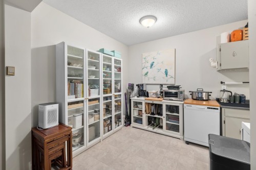 318-1655 Nelson Street, Vancouver, BC 