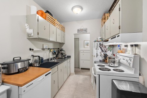 318-1655 Nelson Street, Vancouver, BC 