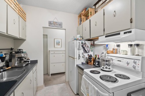 318-1655 Nelson Street, Vancouver, BC 