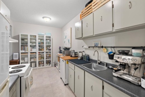 318-1655 Nelson Street, Vancouver, BC 