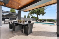 1265 Queens Avenue  West Vancouver, BC V7S 2K4