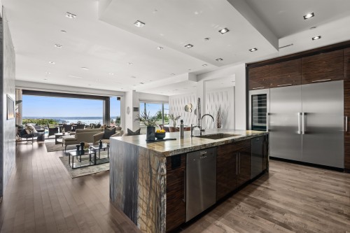 1265 Queens Avenue, West Vancouver, BC 