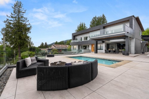 1265 Queens Avenue, West Vancouver, BC 