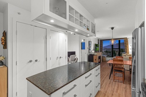 807-683 Victoria Park W, North Vancouver, BC 