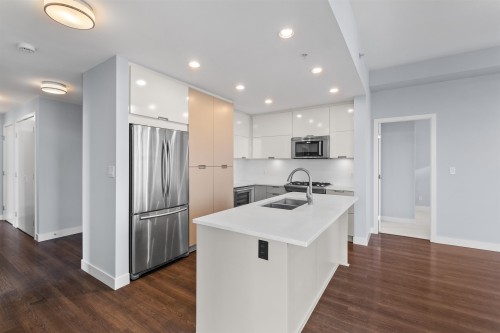 3202-2077 Rosser Avenue, Burnaby, BC 