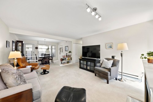 401-1154 Westwood Street, Coquitlam, BC 